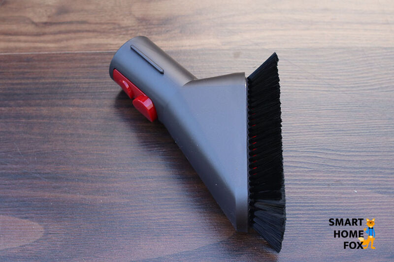 The Extra Soft Brush of the Dyson V8 Absolute